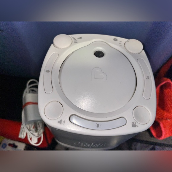 Munchkin® Nursery Projector and Sound Machine with LED Nightlight, White - Picture 4 of 5